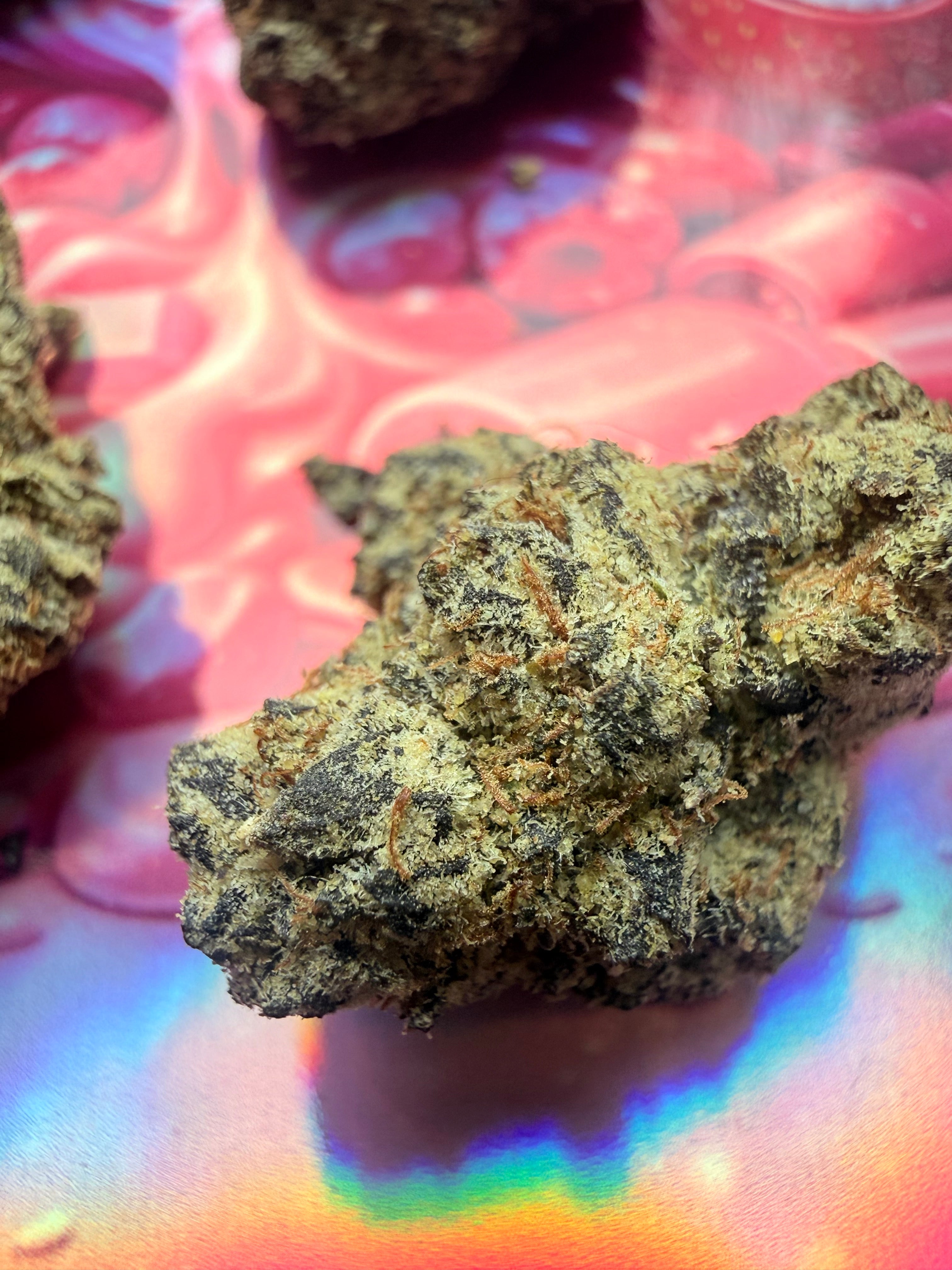 STRAWBERRY GUM THCA PREMIUM AAAA+